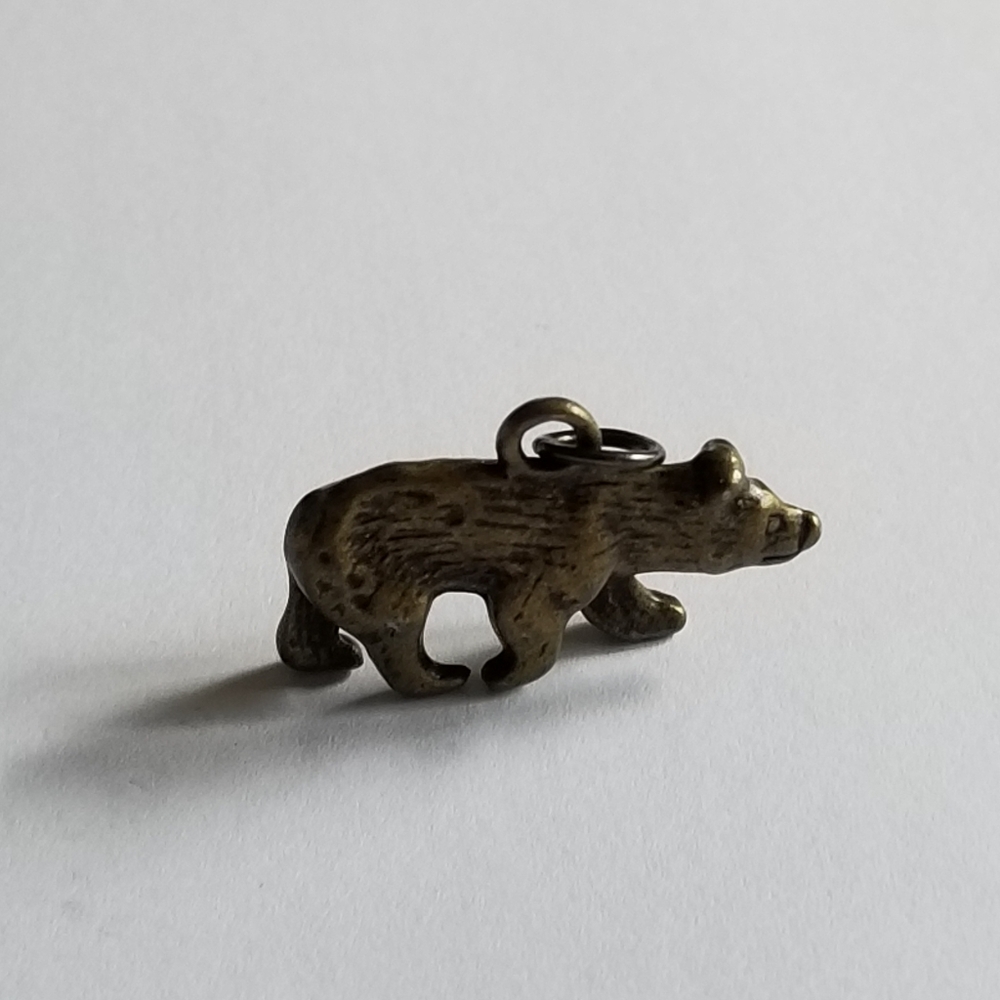 Relisted - Bear pendant charm antiqued gold tone metal animal - Picture 4 of 10